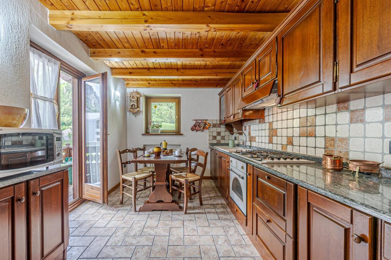 Appartement Casa Beatrice - Cour 0231 - Wifi, Parcheggio E Vista Montagna Courmayeur